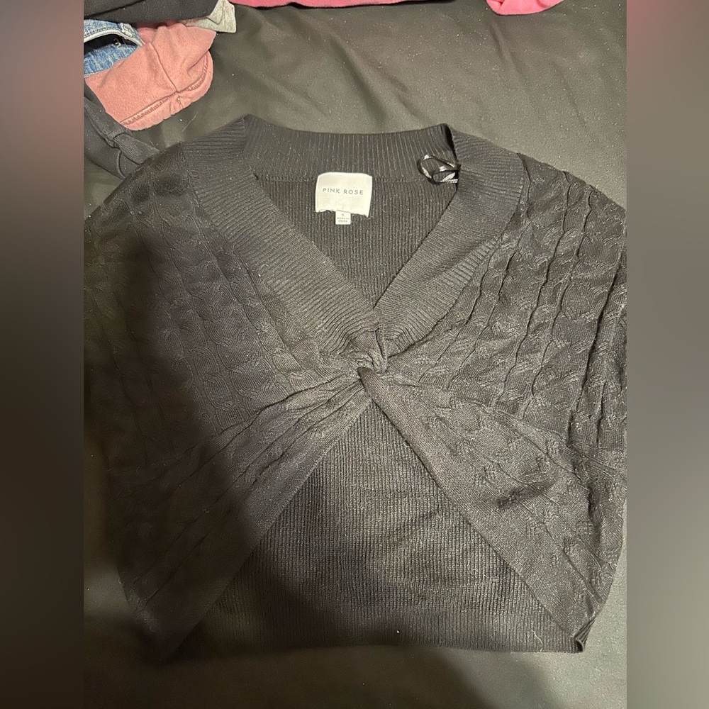 Pink rose cropped sweater tie in the front size small